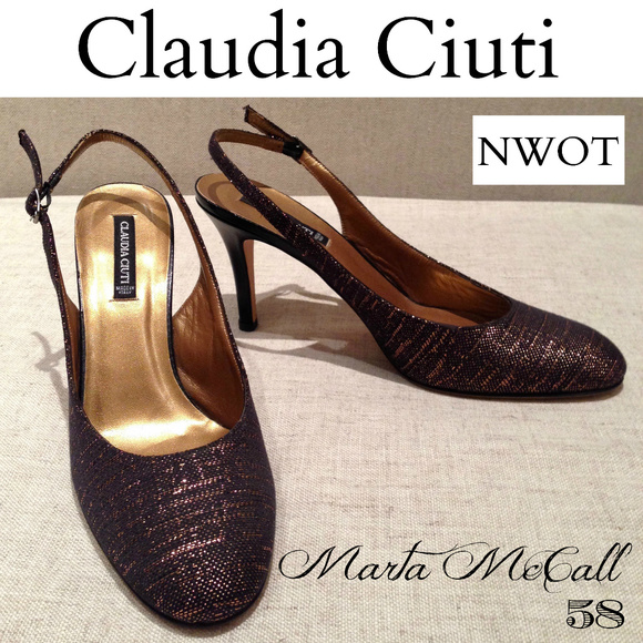 NWOT CLAUDIA CIUTI Italian Sling Black Copper Heel